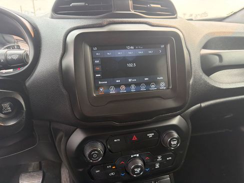 Used 2019 Jeep Renegade Trailhawk AWD/4WD image 14