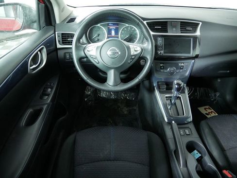 Used 2019 Nissan Sentra SR image 19
