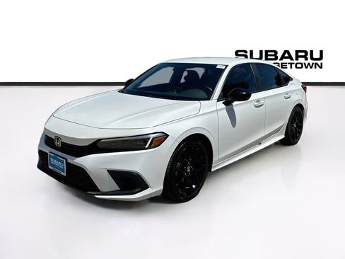 Used 2023 Honda Civic Sport image 3
