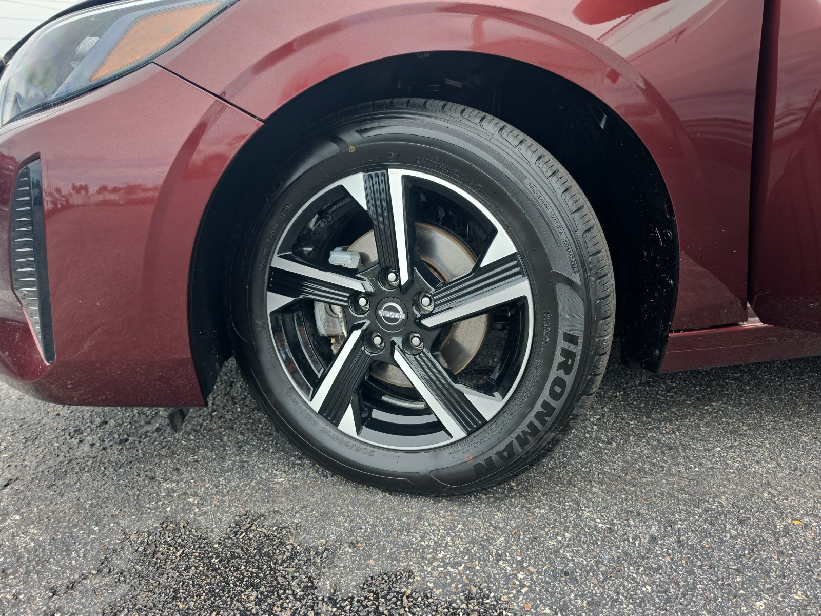 Used 2024 Nissan Sentra SV FWD image 27