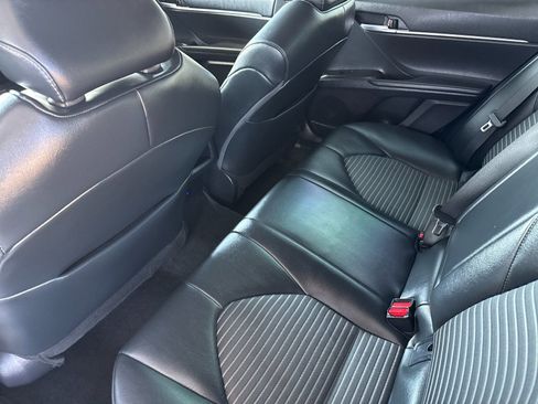 Used 2024 Toyota Camry SE FWD image 11