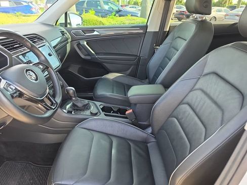 Used 2018 Volkswagen Tiguan SEL Premium AWD/4WD image 16