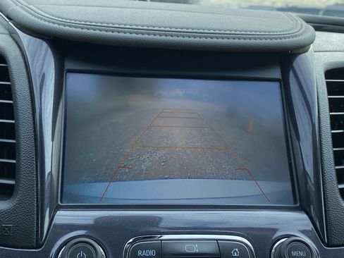 Used 2016 Chevrolet Impala LT w/ Convenience Package image 16