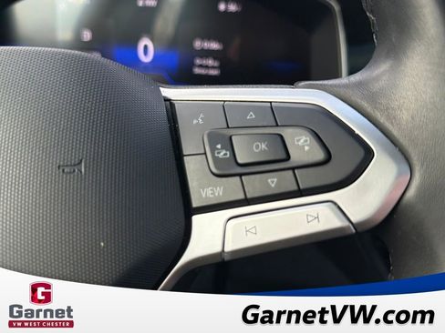 Used 2025 Volkswagen Jetta SE image 36