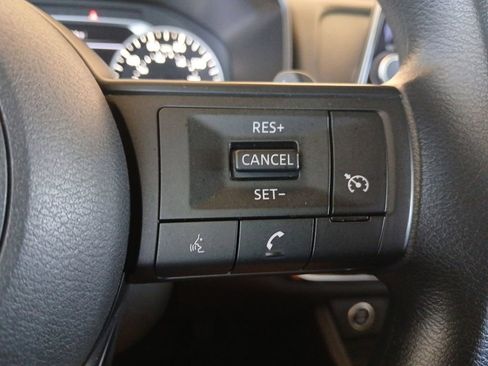 Used 2023 Nissan Rogue S FWD image 18