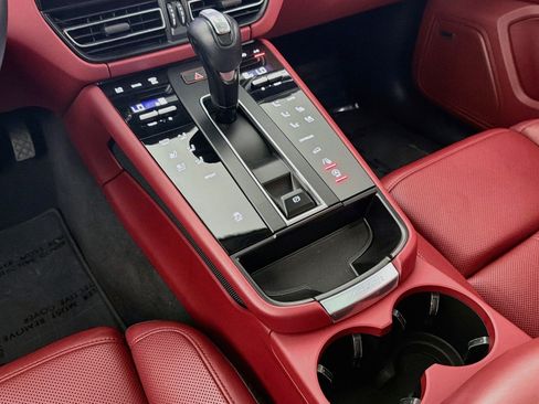Used 2023 Porsche Macan w/ Premium Package Plus AWD/4WD image 6