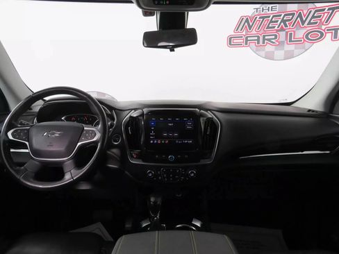 Used 2021 Chevrolet Traverse RS FWD image 11