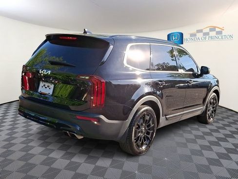 Used 2022 Kia Telluride EX w/ EX Premium Package AWD/4WD image 6