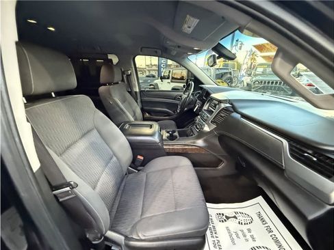 Used 2017 Chevrolet Suburban LS image 34