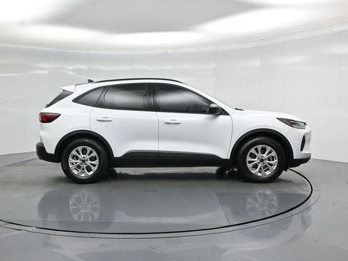 Certified 2025 Ford Escape Active w/ Tech Pack #1 FWD image 26