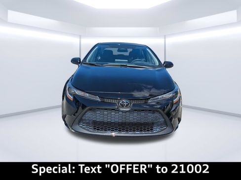 Used 2024 Toyota Corolla LE FWD image 9