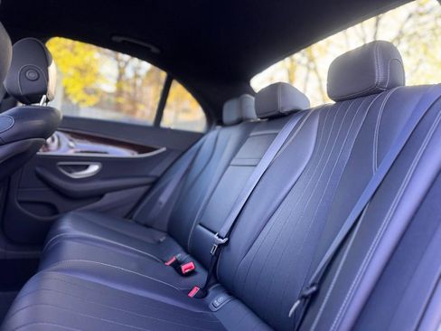 Used 2022 Mercedes-Benz E 350 4MATIC Sedan image 24