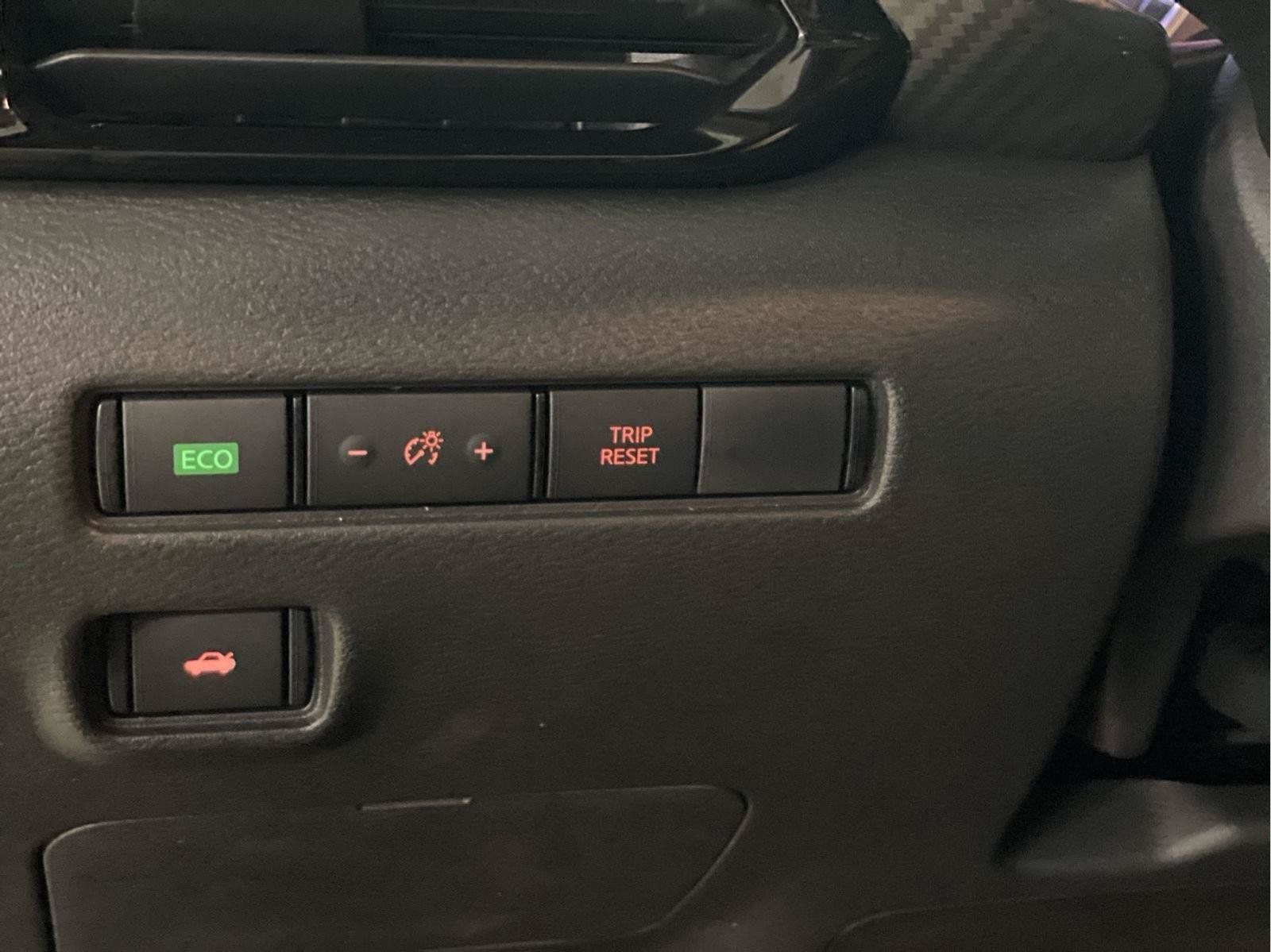 Used 2024 Nissan Sentra SV FWD image 18