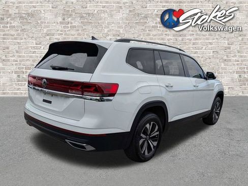 Certified 2025 Volkswagen Atlas SE FWD image 4