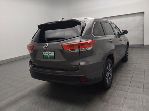 Used 2019 Toyota Highlander XLE image 9