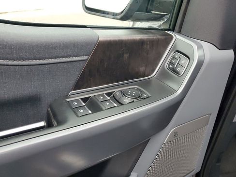 Used 2022 Ford F150 Lariat w/ Equipment Group 502A High image 12