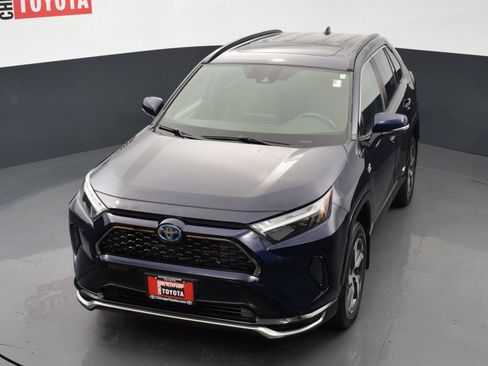 Used 2022 Toyota RAV4 SE w/ Weather & Moonroof Package AWD/4WD image 26