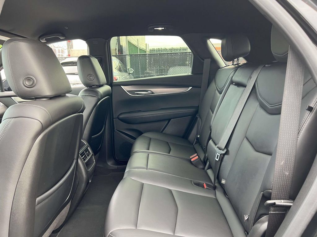 Used 2023 Cadillac XT5 Luxury AWD/4WD image 15