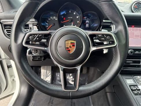 Used 2020 Porsche Macan w/ Premium Package Plus image 23