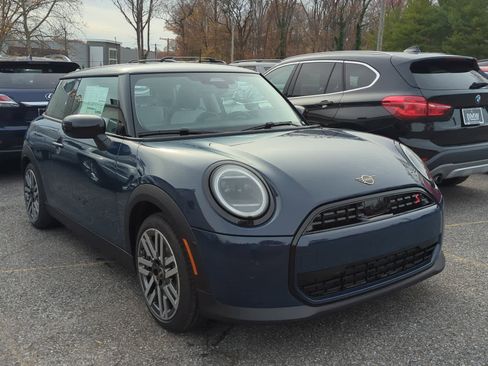 Used 2025 MINI Cooper S image 4