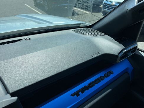 Used 2025 Toyota Tacoma TRD Off-Road image 35