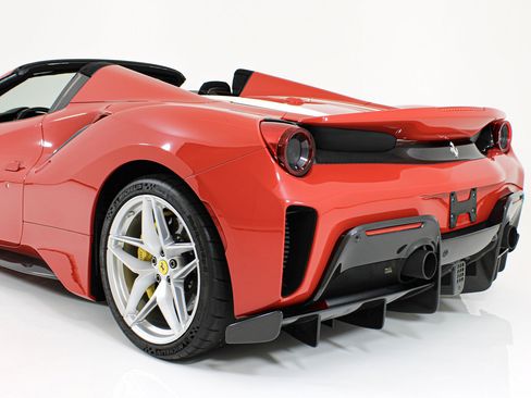 Certified 2019 Ferrari 488 Pista Spider RWD image 10