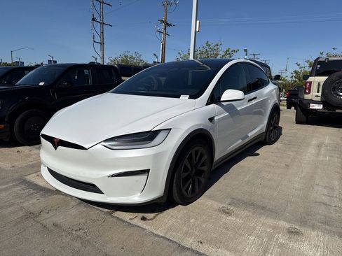Used 2022 Tesla Model X Plaid image 1