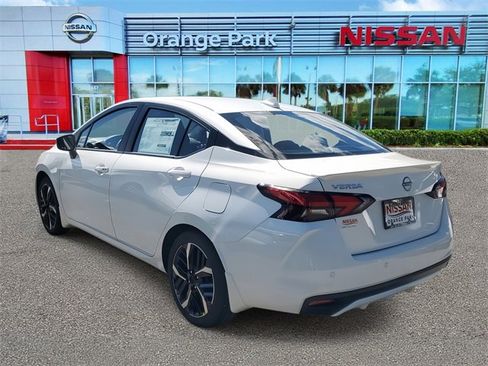 New 2025 Nissan Versa SR w/ Trunk Package image 3