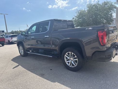 Used 2019 GMC Sierra 1500 SLT w/ SLT Premium Plus Package AWD/4WD image 7