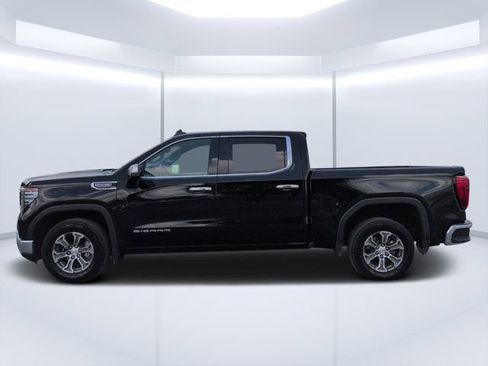 Used 2025 GMC Sierra 1500 SLT RWD image 6