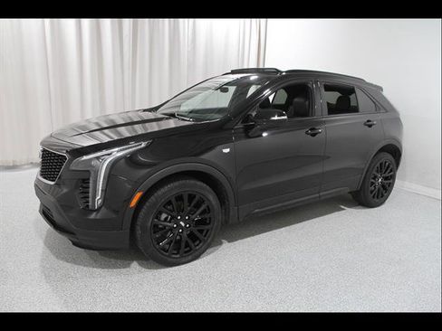 Used 2023 Cadillac XT4 Sport AWD/4WD image 3