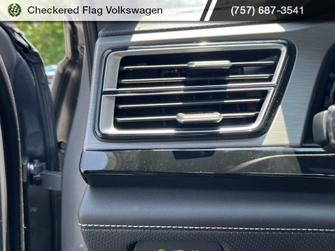 New 2025 Volkswagen Atlas Cross Sport SE image 29