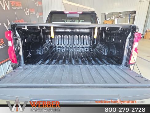 Used 2019 Chevrolet Silverado 1500 LT Trail Boss AWD/4WD image 11