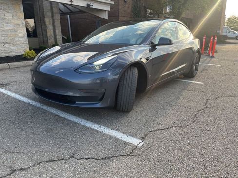 Used 2021 Tesla Model 3 Long Range image 3