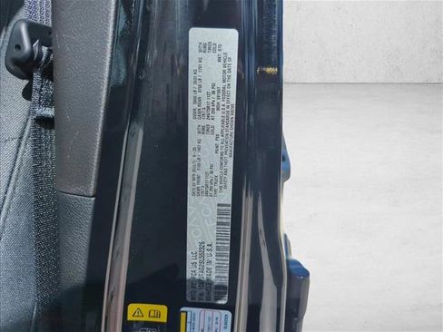 Used 2025 Jeep Gladiator Sport image 26