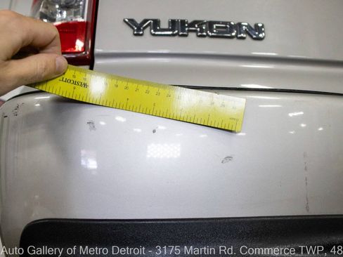 Used 2005 GMC Yukon Denali AWD/4WD image 35