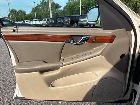 Used 2002 Cadillac De Ville FWD image 10