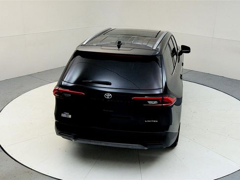 Used 2024 Toyota Grand Highlander Limited image 17