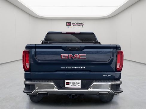 Used 2022 GMC Sierra 1500 SLT w/ SLT Convenience Package image 8