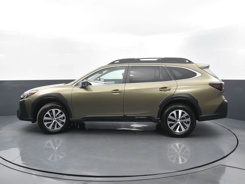Used 2024 Subaru Outback Premium image 7