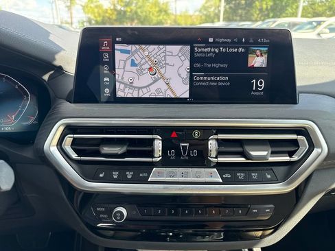 Used 2024 BMW X3 sDrive30i w/ M Sport Package RWD image 18