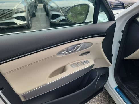 New 2026 Genesis GV70 2.5T Select AWD/4WD image 7