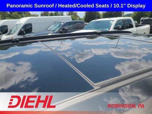 Used 2022 Jeep Grand Cherokee Trailhawk AWD/4WD image 9
