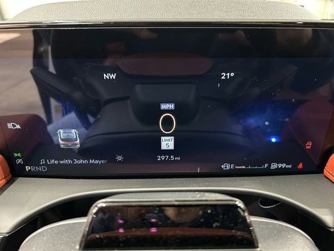 New 2026 Lincoln Aviator Reserve AWD/4WD image 16