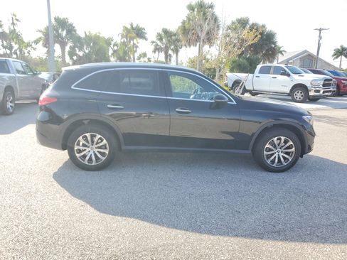 Used 2024 Mercedes-Benz GLC 300 w/ Winter Package image 8