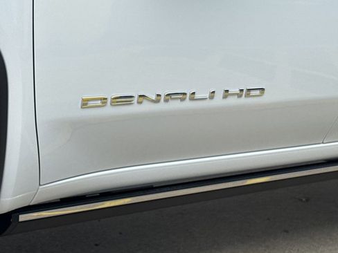 New 2026 GMC Sierra 3500 Denali w/ Denali Reserve Package image 14