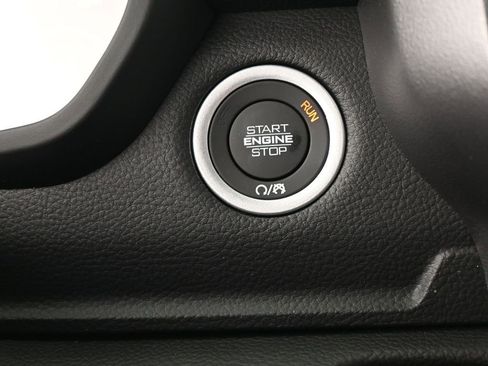 New 2026 RAM 1500 4x4 Crew Cab image 23