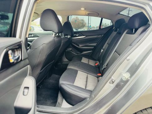 Used 2019 Nissan Maxima 3.5 S w/ Floor Mat Group FWD image 11