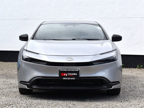 Used 2023 Toyota Prius LE FWD image 5