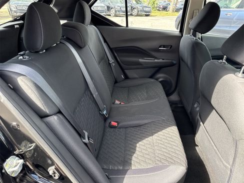 Used 2021 Nissan Kicks SV image 26